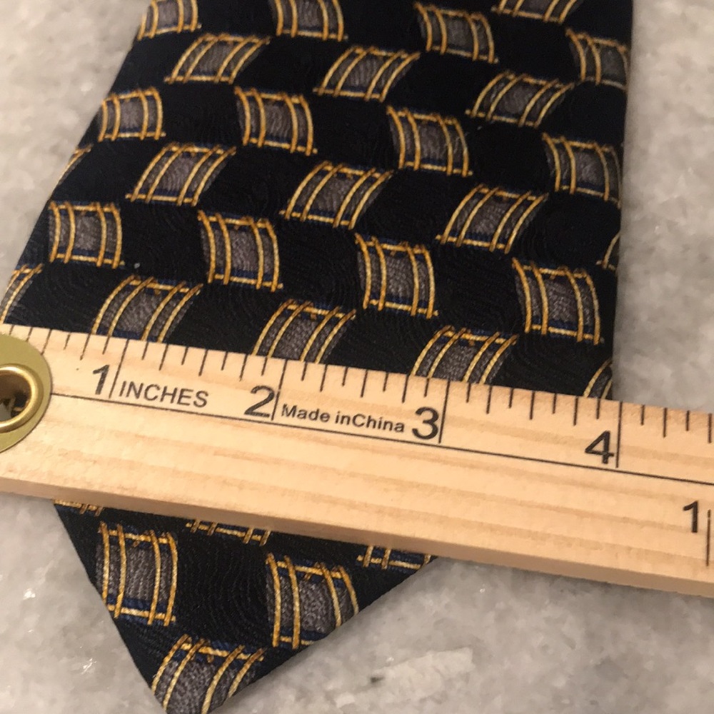 Mulberry Navy Blue Silk Tie Mens Necktie Made in USA Gold Accents Classic Formal - Picture 7 of 7